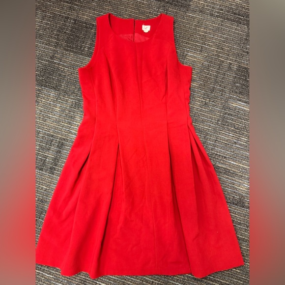 The LOFT by Ann Taylor red pleated dress with back peep hole zipper/button - Picture 2 of 6